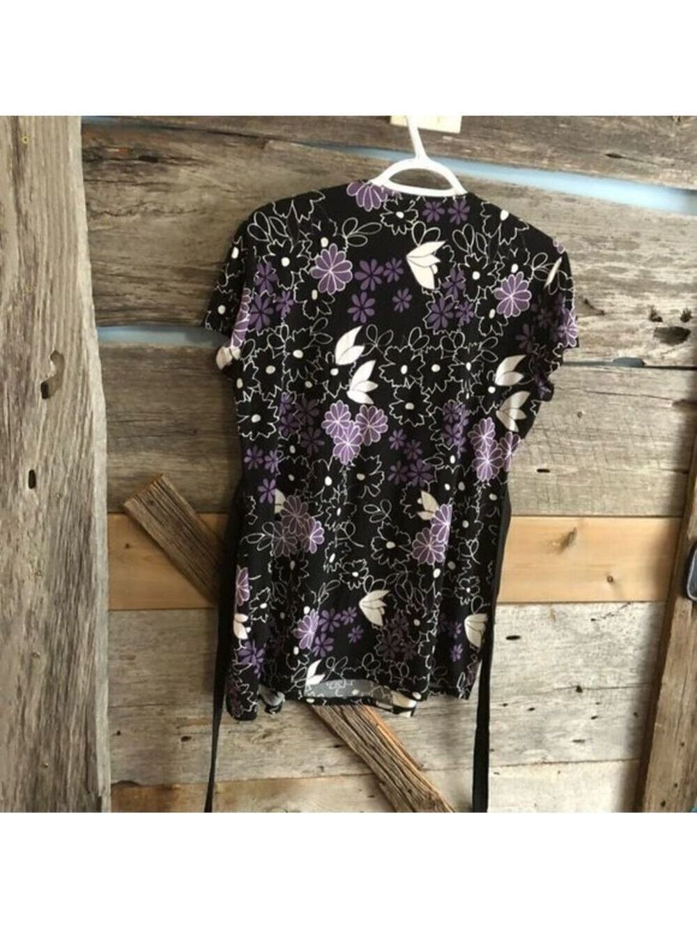 THYME Maternity size XL Black scoop neck top with purple flowers - Picture 3 of 5